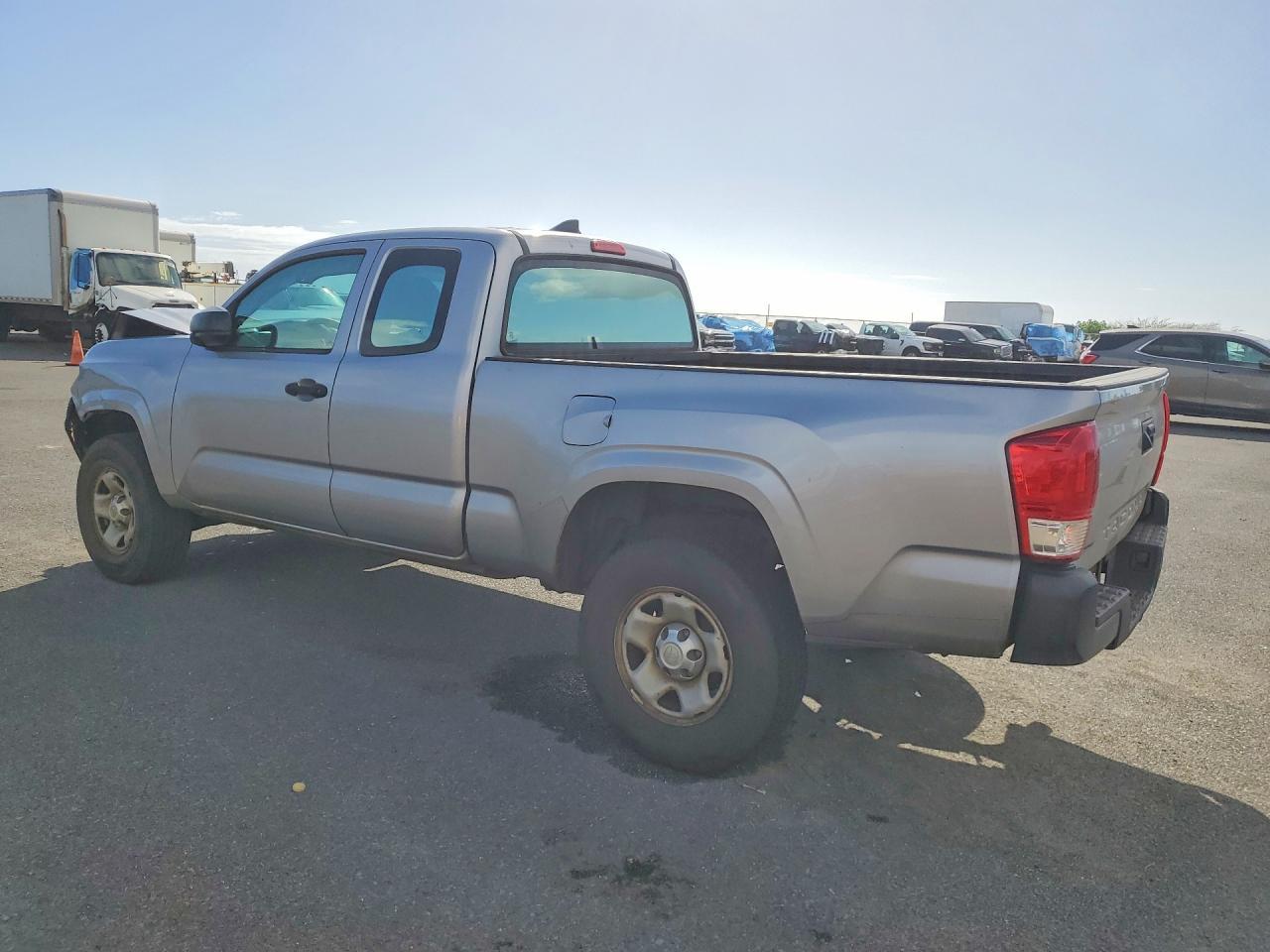 TOYOTA TACOMA