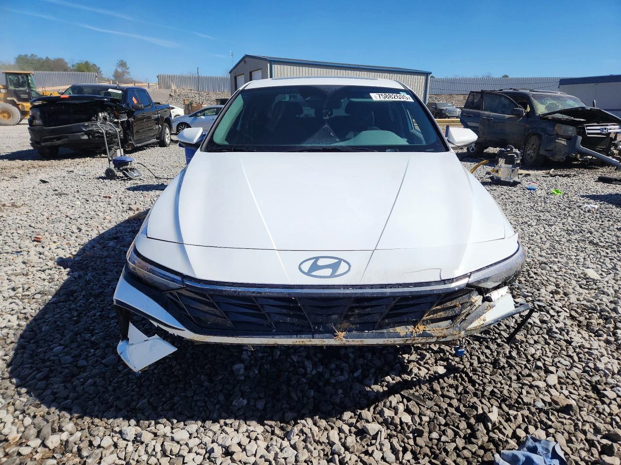 2024 HYUNDAI ELANTRA — фото 5