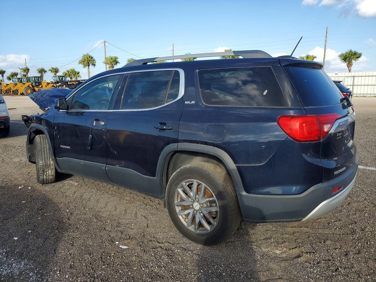 2017 GMC ACADIA — фото 2