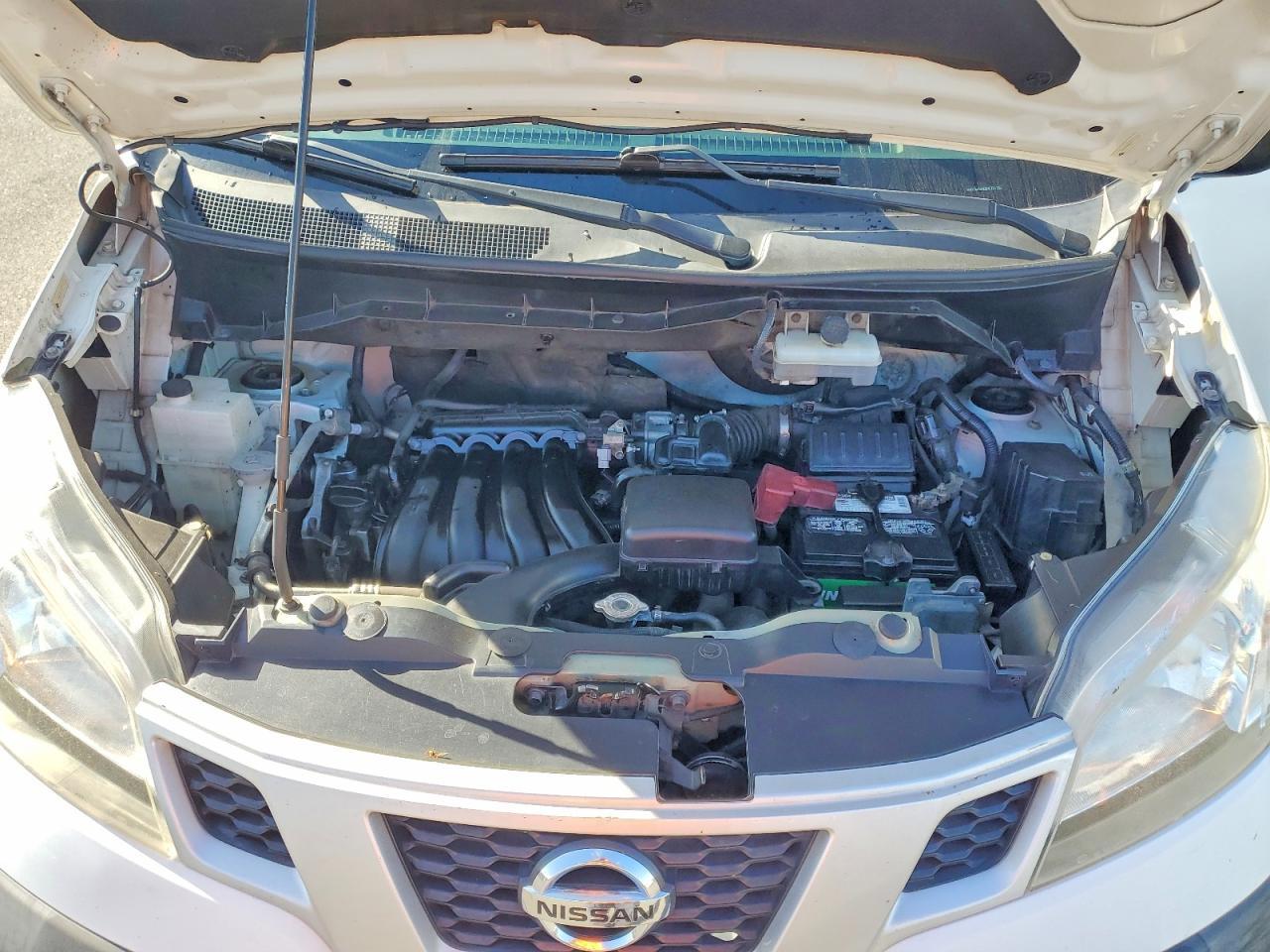 NISSAN NV200