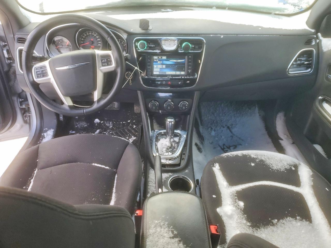 CHRYSLER 200