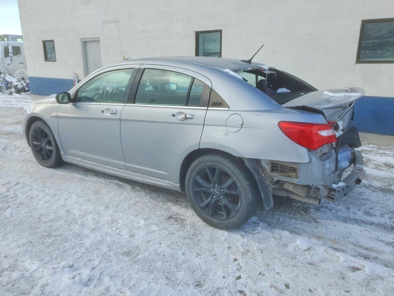 CHRYSLER 200