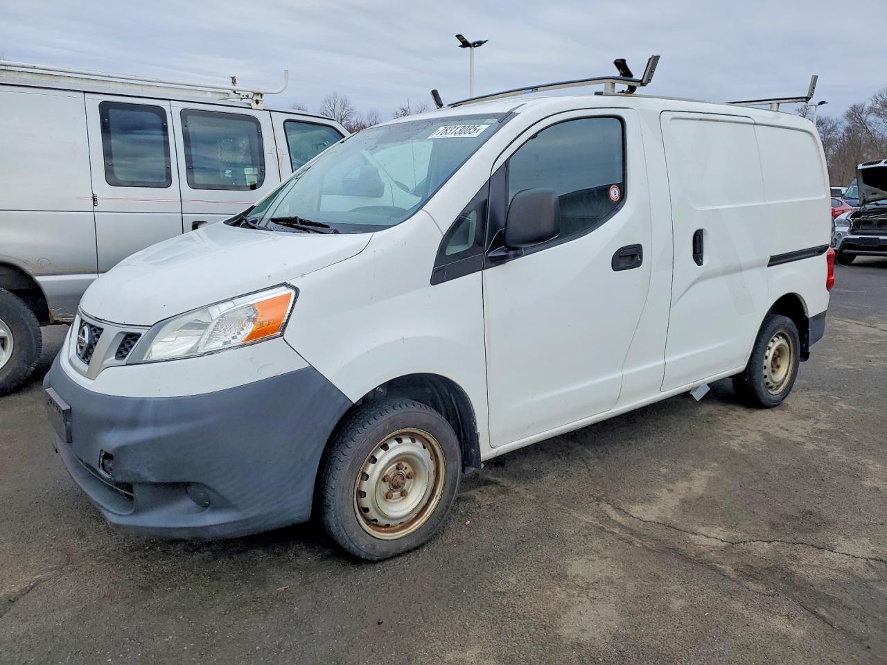 NISSAN NV200