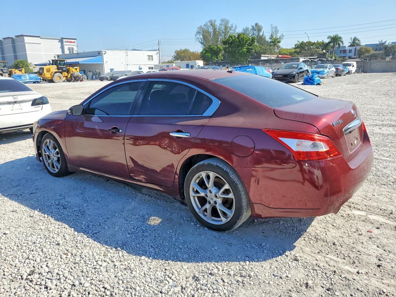 NISSAN MAXIMA