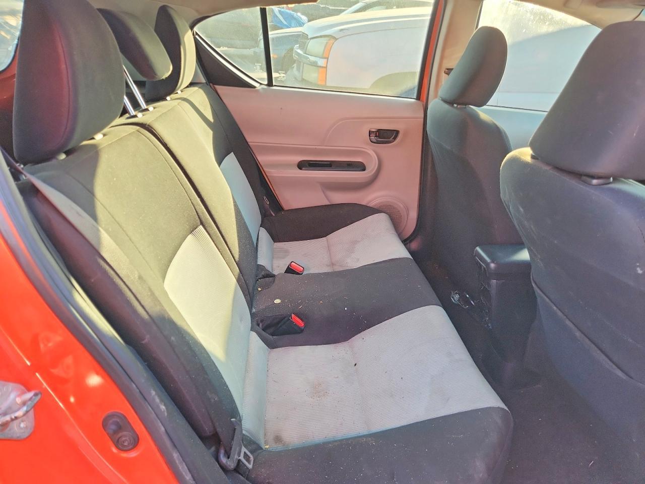 2013 TOYOTA PRIUS C — фото 10