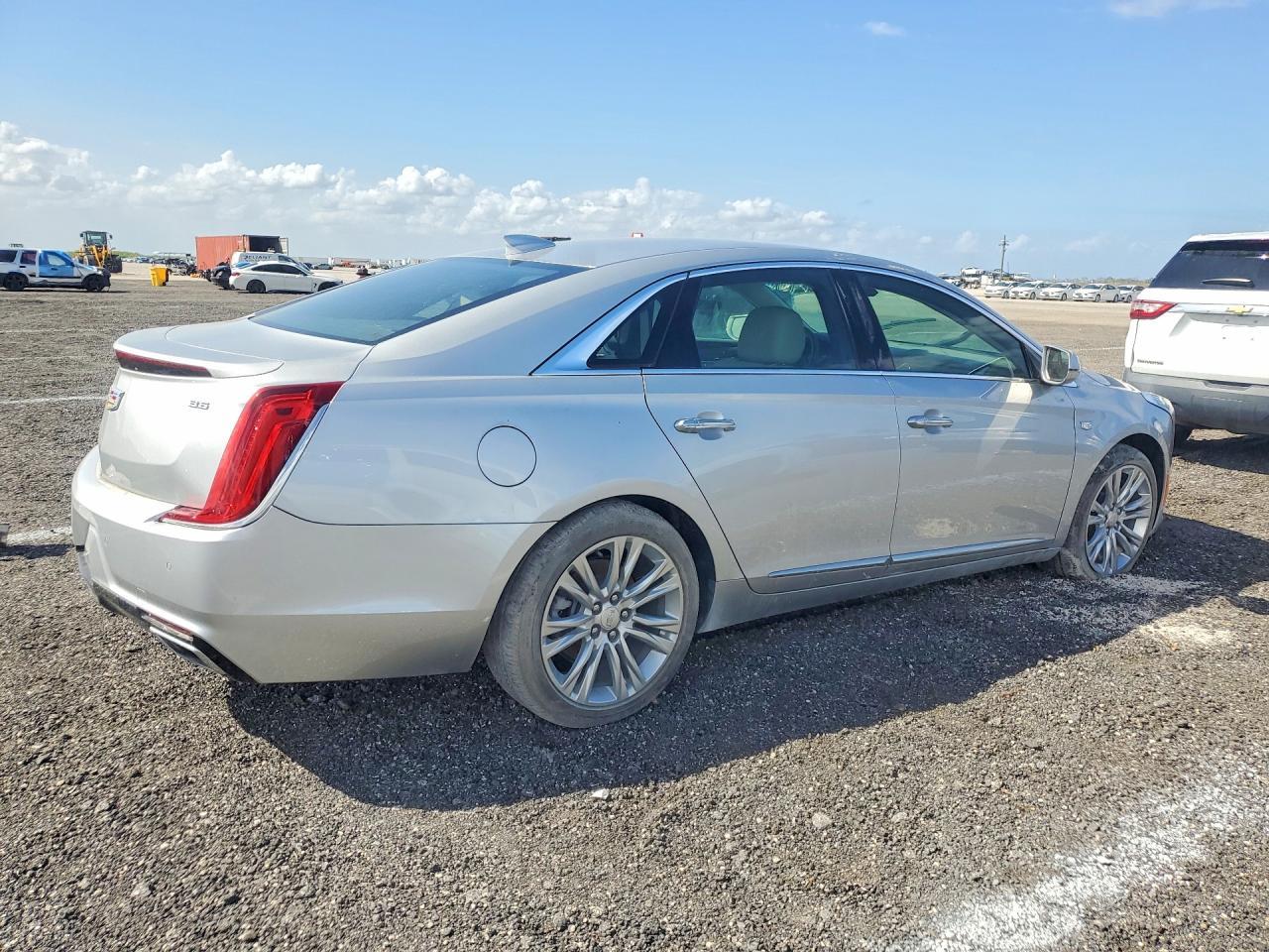2019 CADILLAC XTS — фото 3