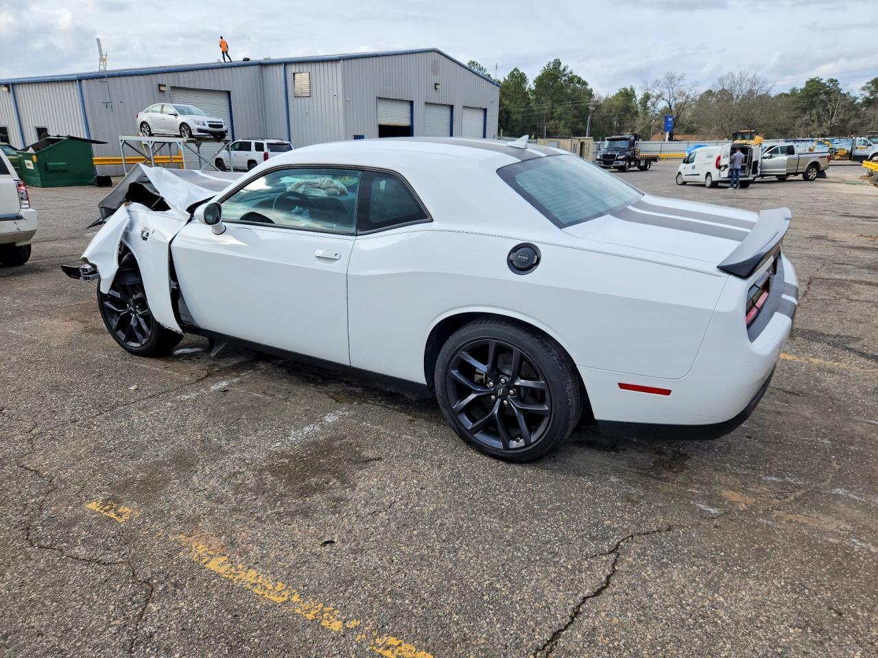 2023 DODGE CHALLENGER — фото 2