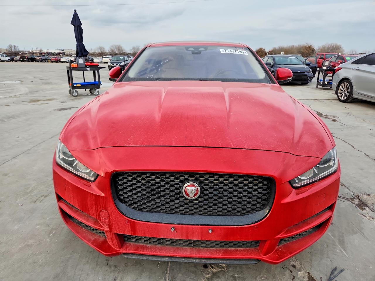 2018 JAGUAR XE — фото 5