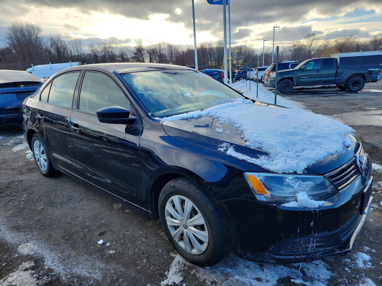 VOLKSWAGEN JETTA