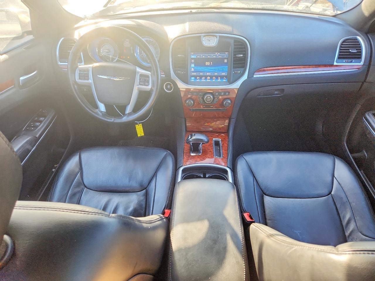 2014 CHRYSLER 300 — фото 8