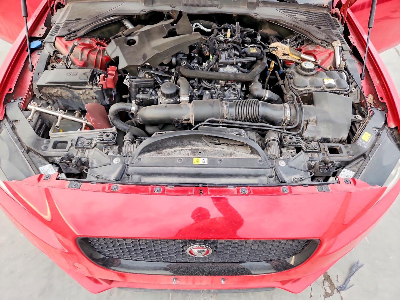 2018 JAGUAR XE — фото 11