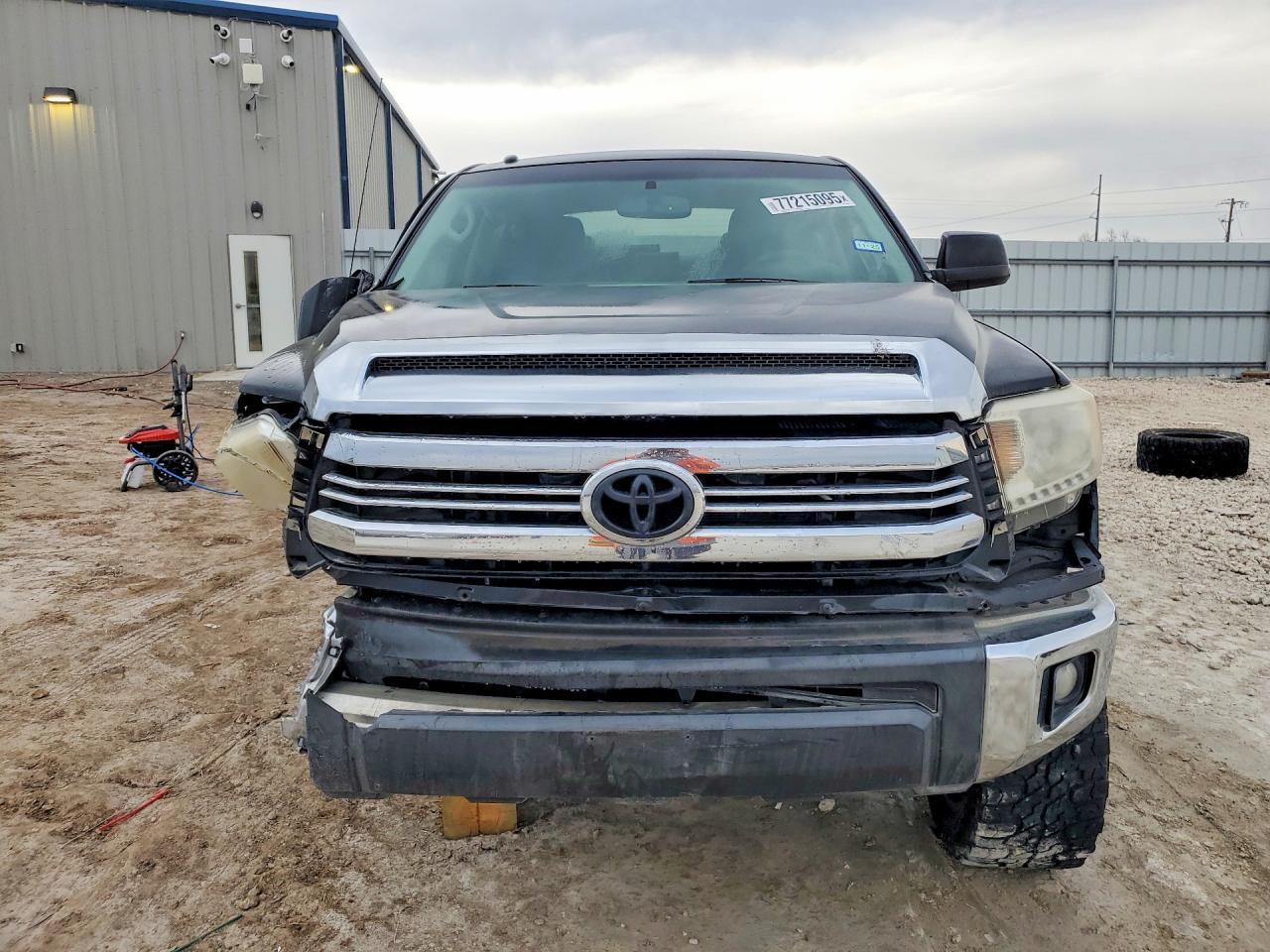 2016 TOYOTA TUNDRA — фото 5