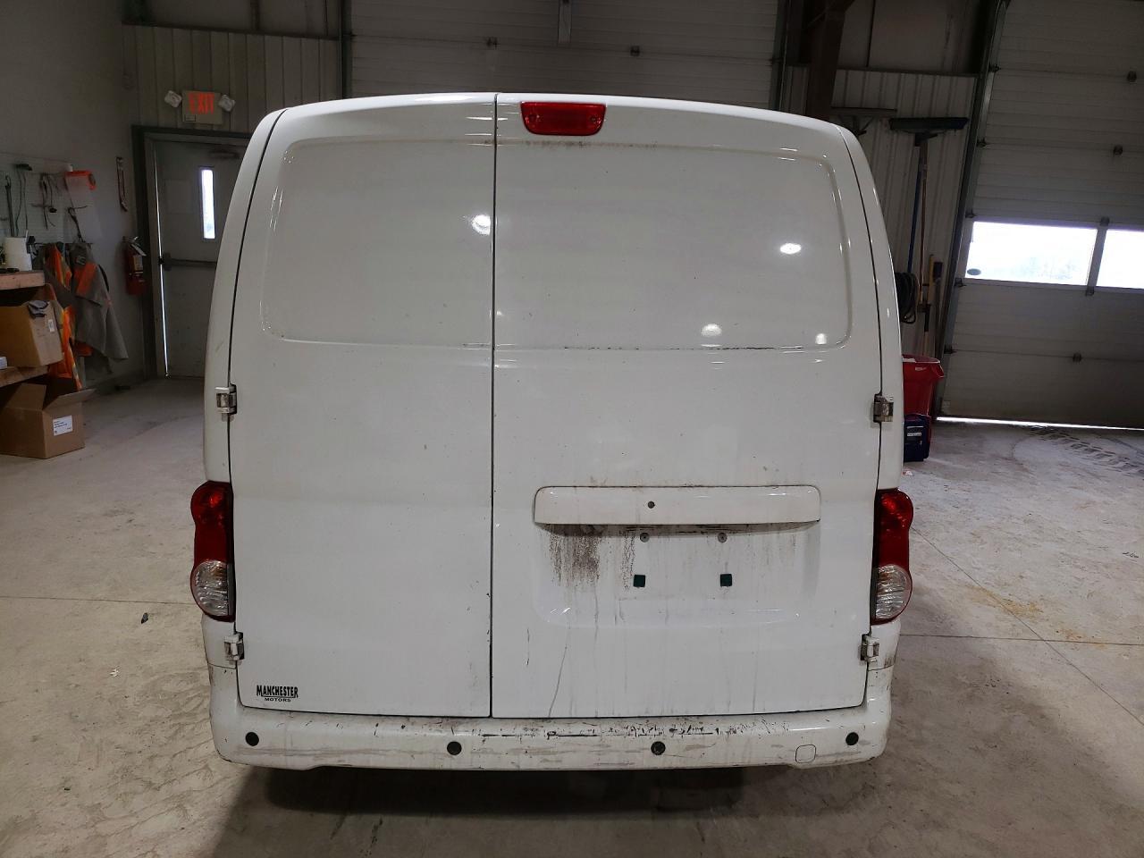 NISSAN NV200