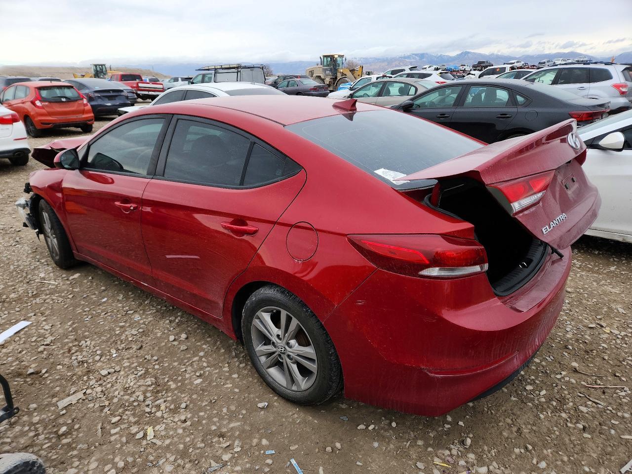HYUNDAI ELANTRA