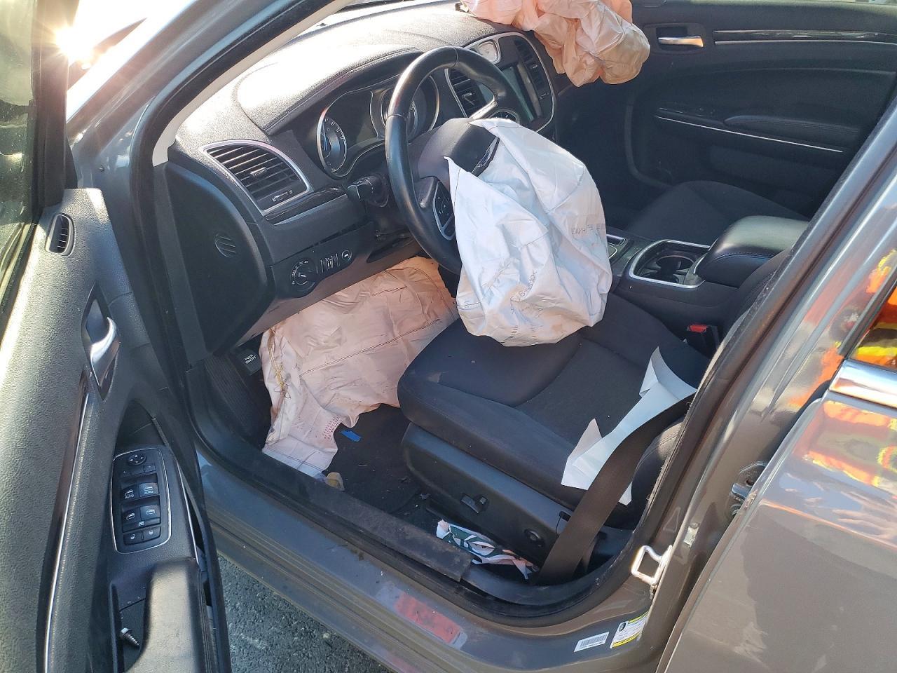 CHRYSLER 300