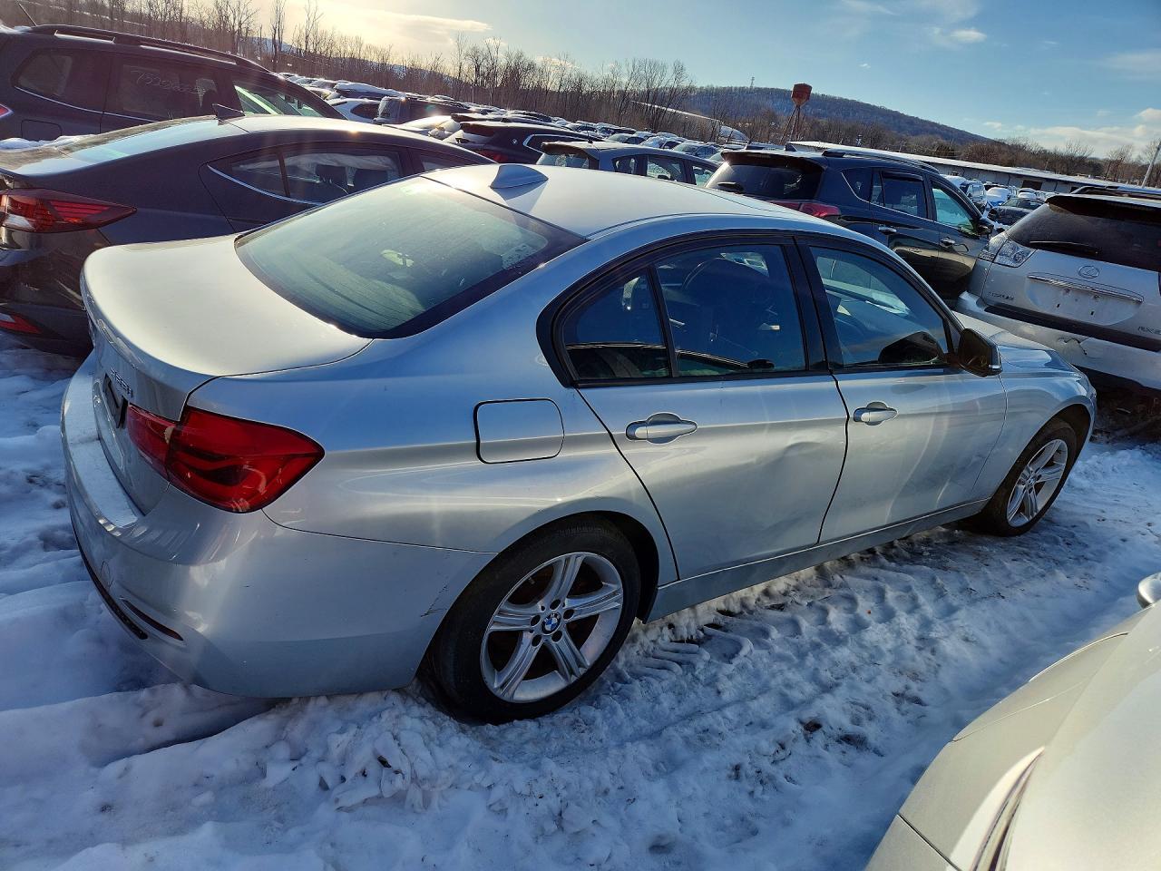 2016 BMW 3 SERIES — фото 3