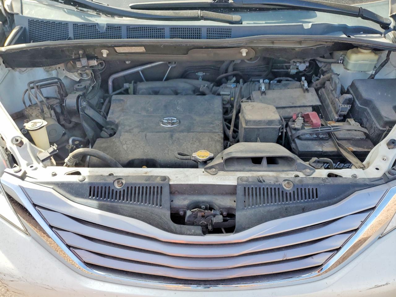 2015 TOYOTA SIENNA — фото 12