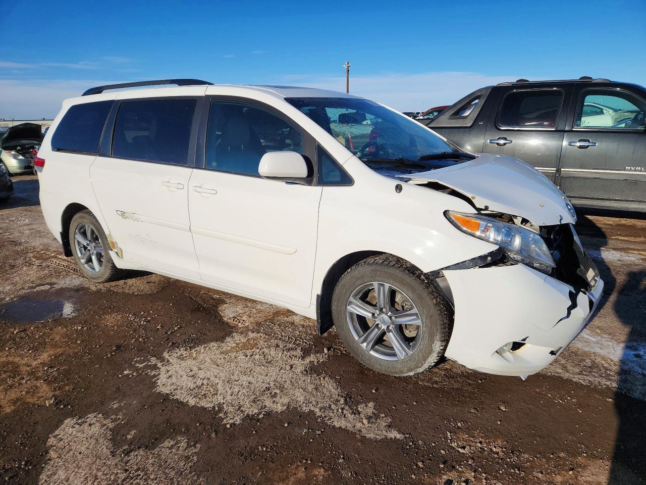 2014 TOYOTA SIENNA — фото 4