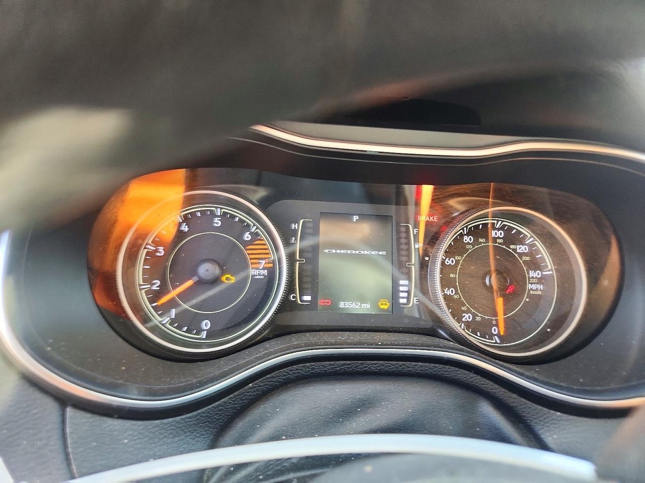2019 JEEP CHEROKEE — фото 9