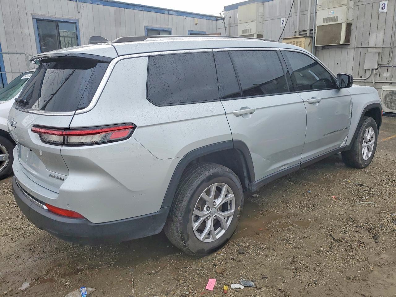 2021 JEEP GRAND CHEROKEE — фото 3