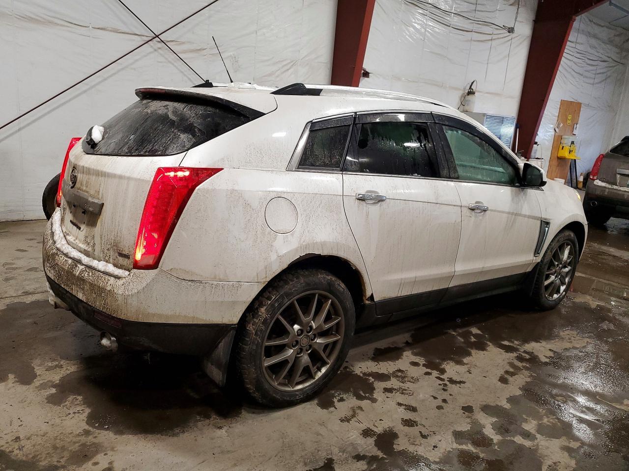 CADILLAC SRX