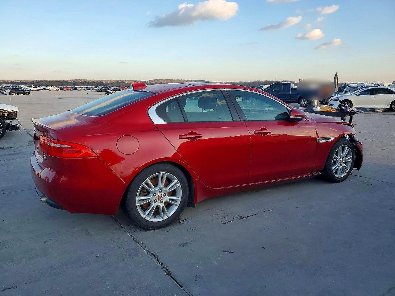 2018 JAGUAR XE — фото 3