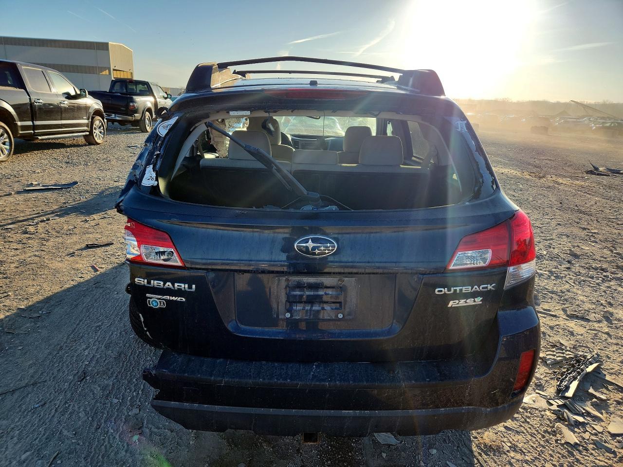 2013 SUBARU OUTBACK — фото 6