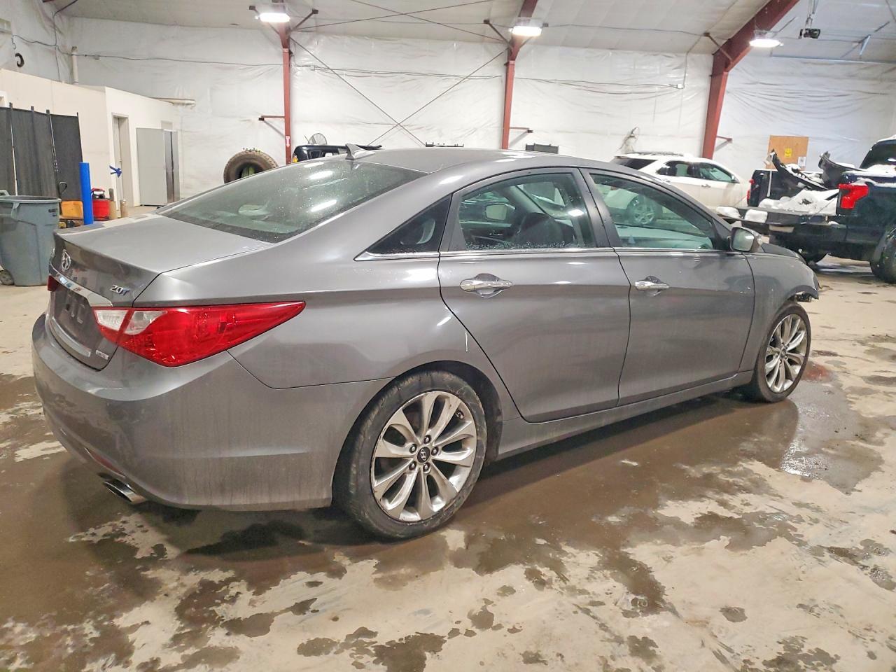 2011 HYUNDAI SONATA — фото 3