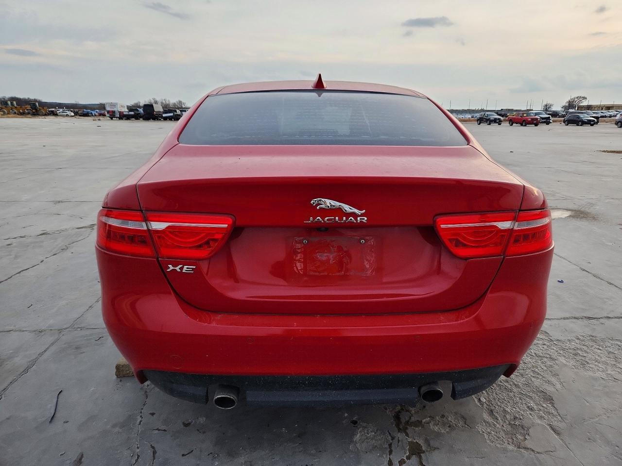 2018 JAGUAR XE — фото 6