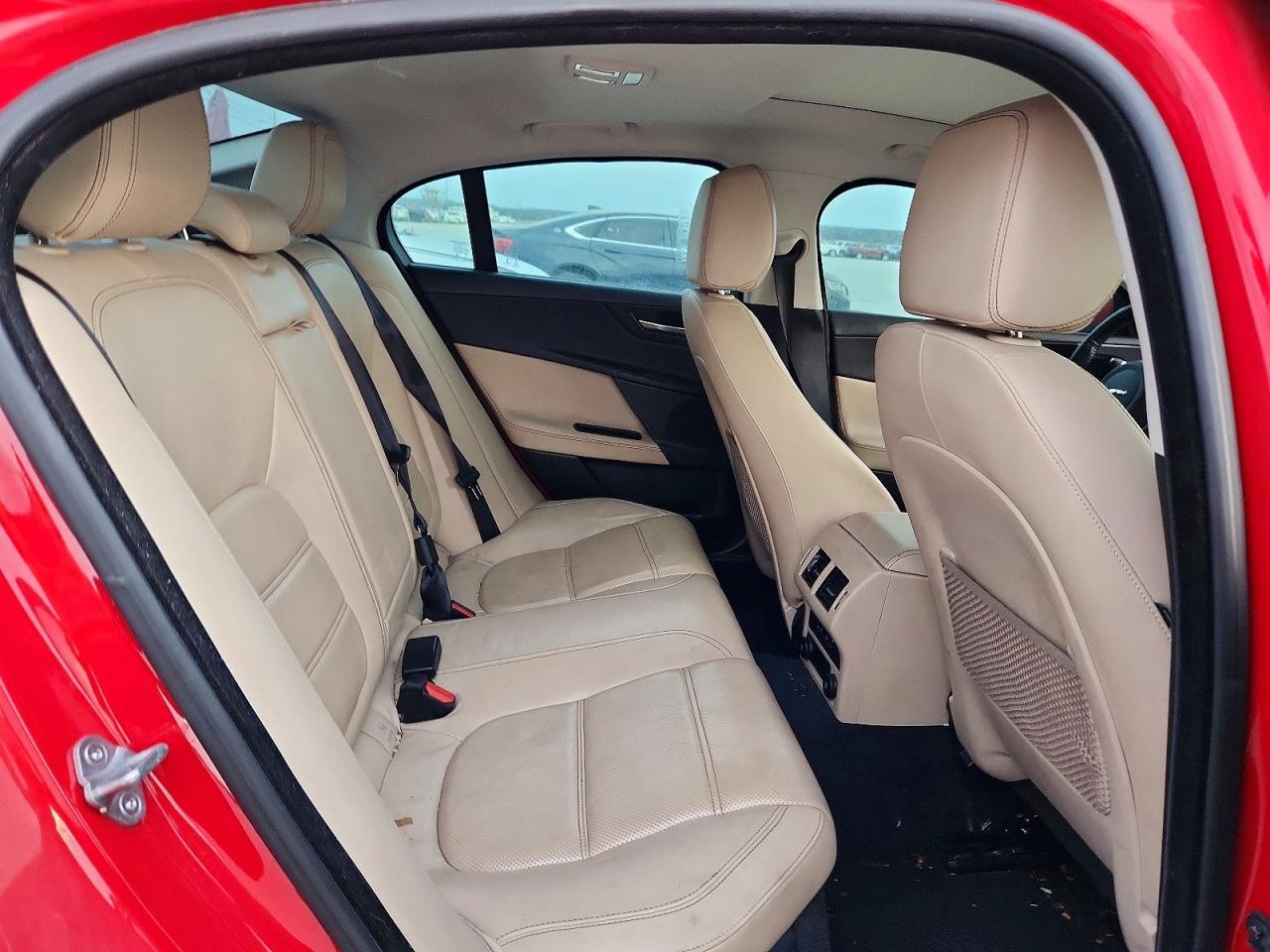 2018 JAGUAR XE — фото 10