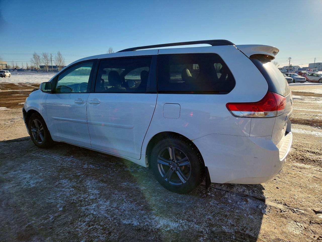 2014 TOYOTA SIENNA — фото 2