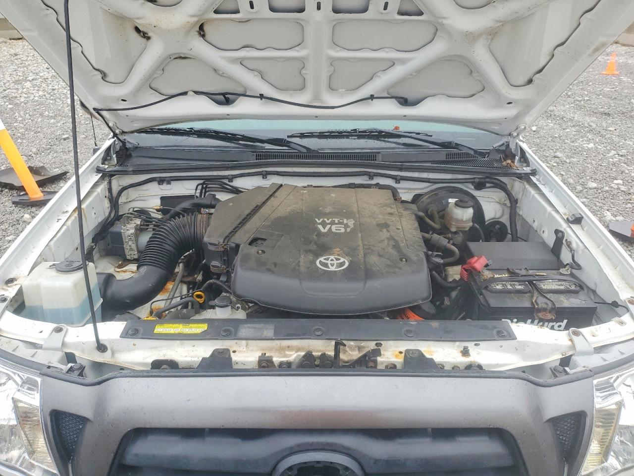 TOYOTA TACOMA