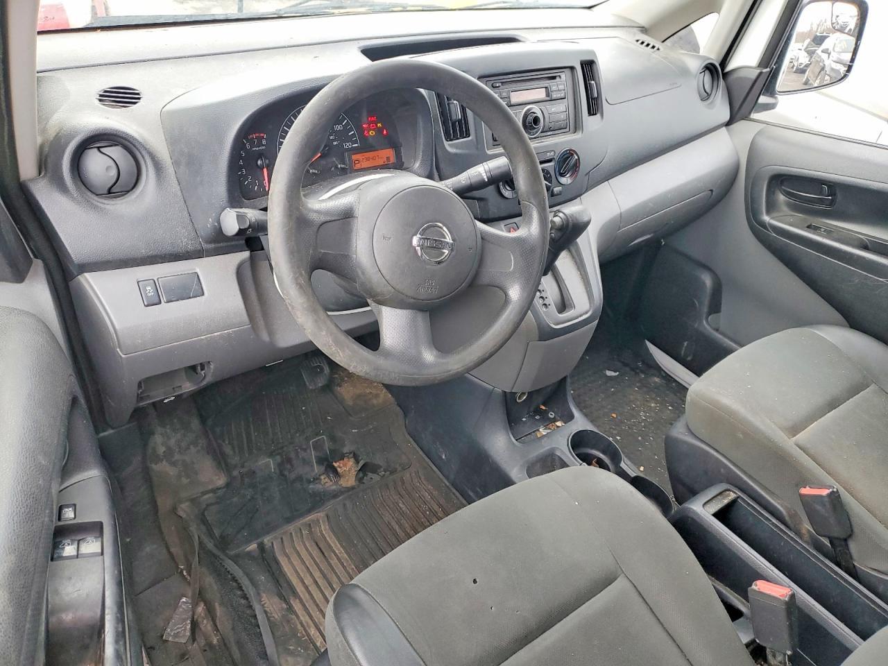 NISSAN NV200