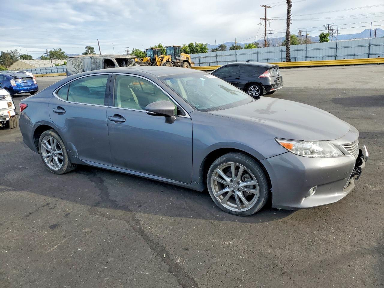 2014 LEXUS ES — фото 4