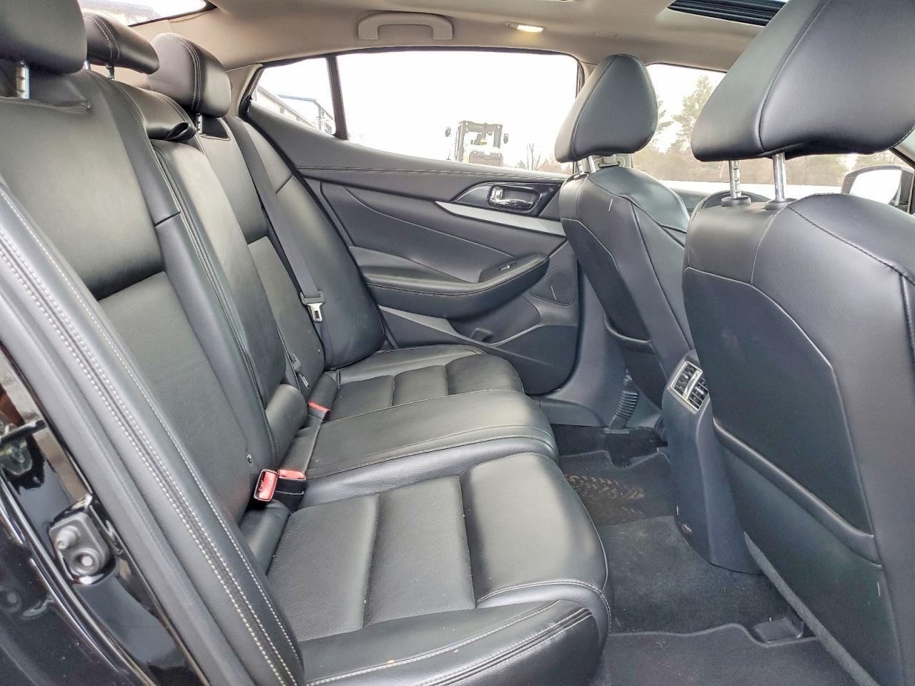 NISSAN MAXIMA