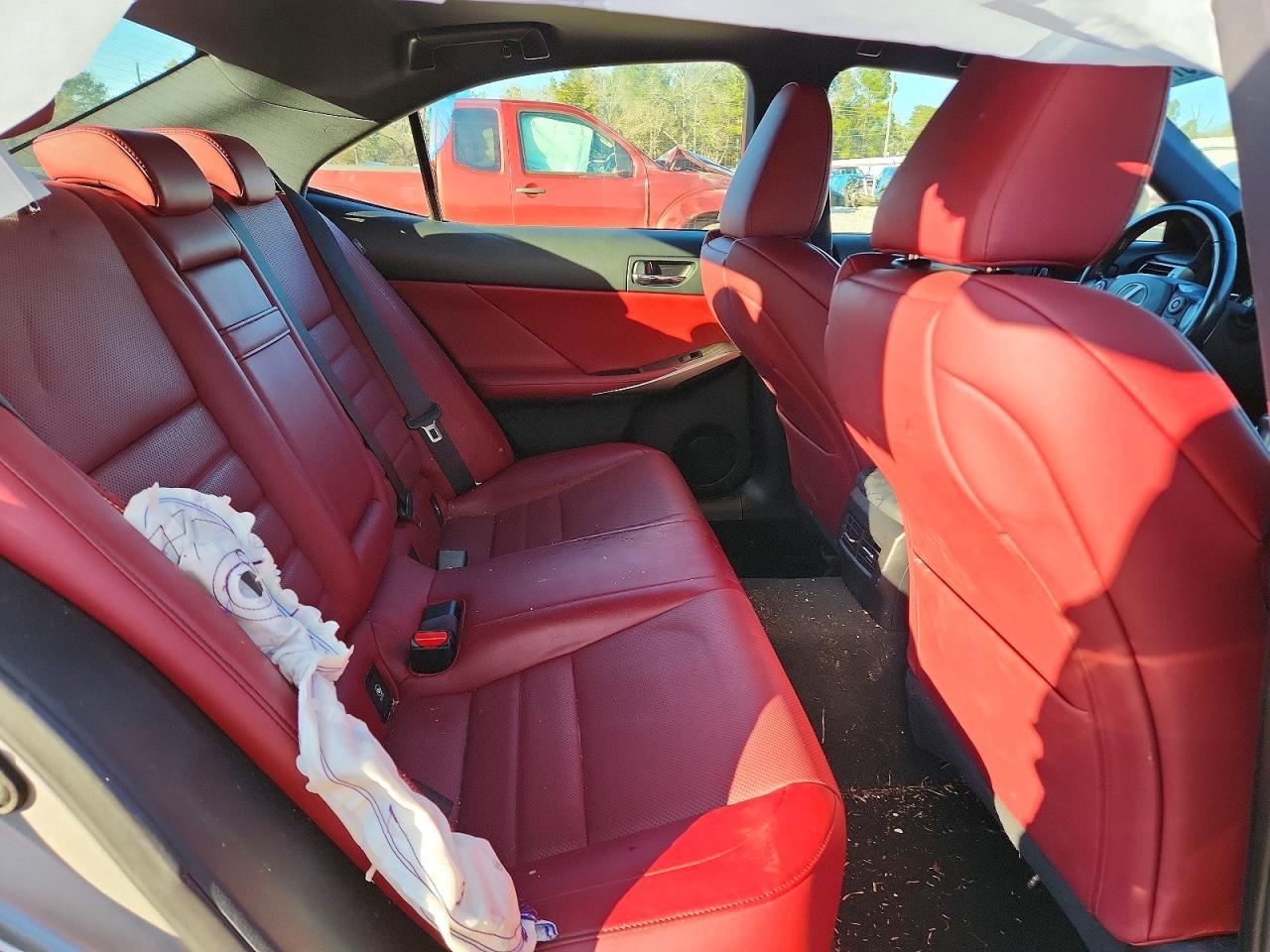 LEXUS IS 200T