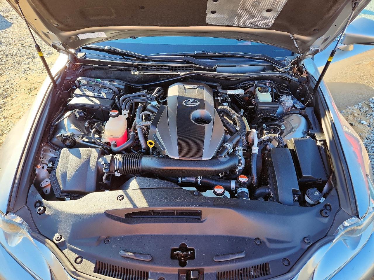 LEXUS IS 200T