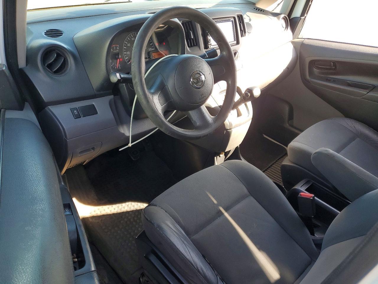 NISSAN NV200