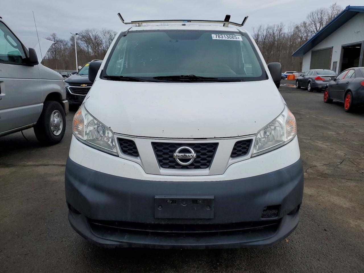 NISSAN NV200