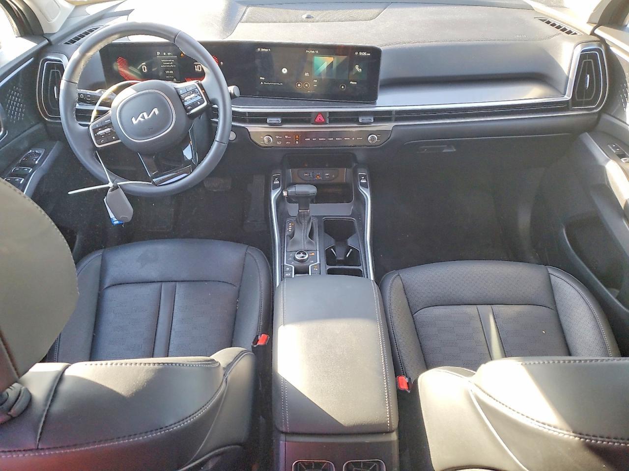 2025 KIA SORENTO — фото 8
