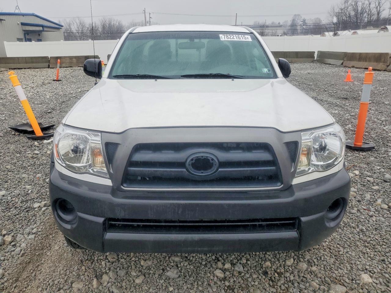 TOYOTA TACOMA