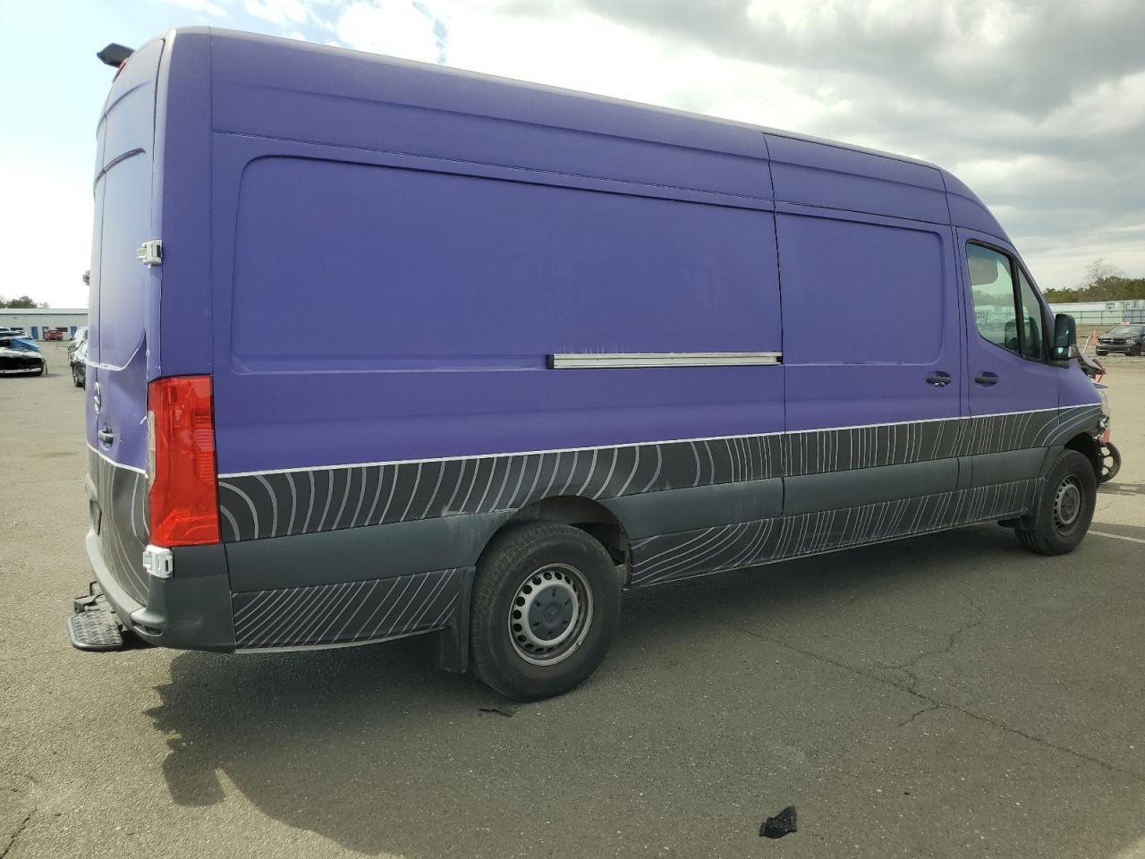 MERCEDES-BENZ SPRINTER