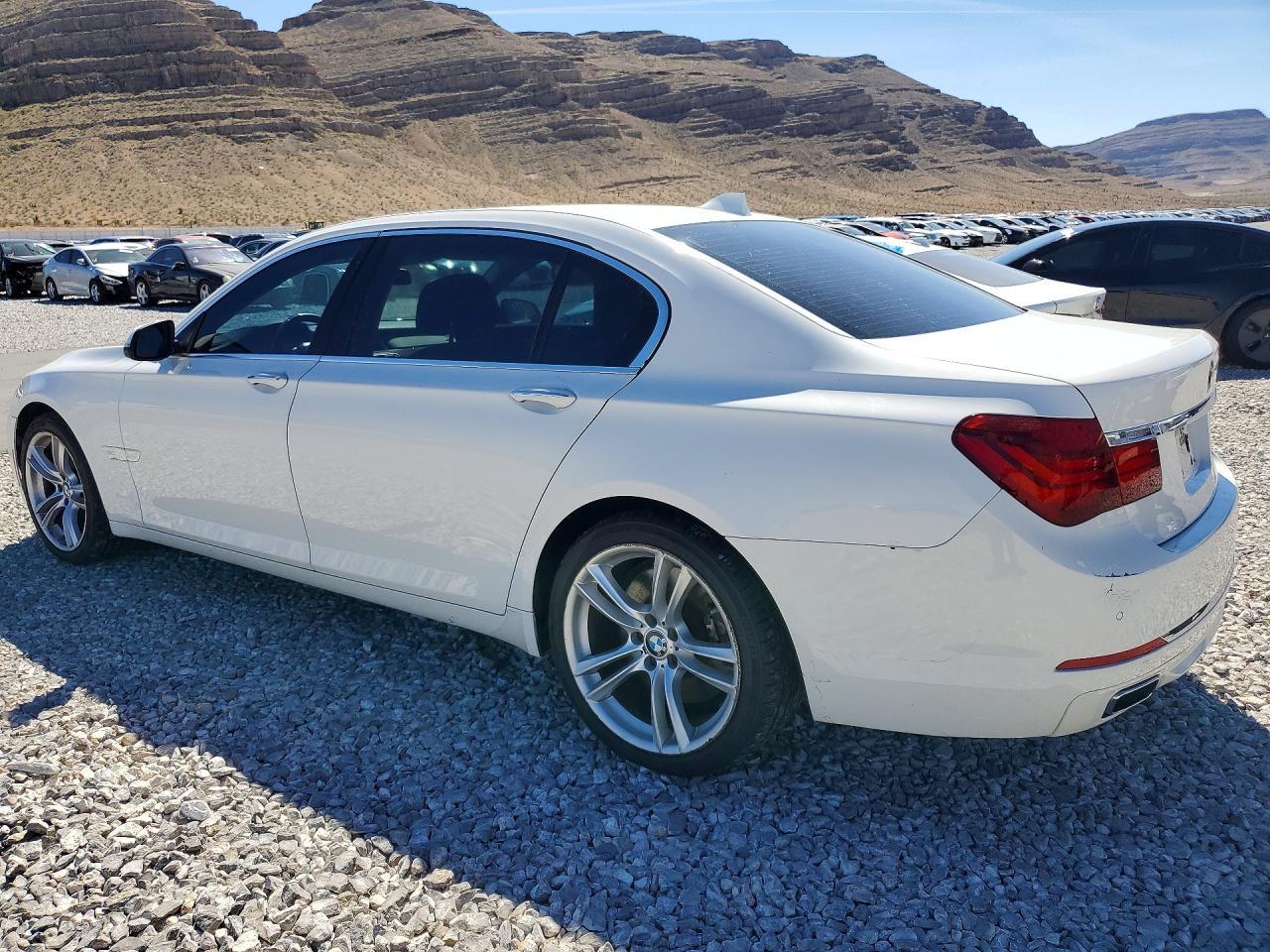 BMW 7 SERIES