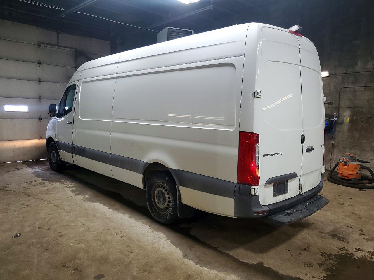 MERCEDES-BENZ SPRINTER