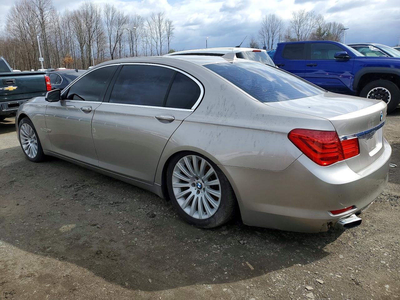BMW 7 SERIES