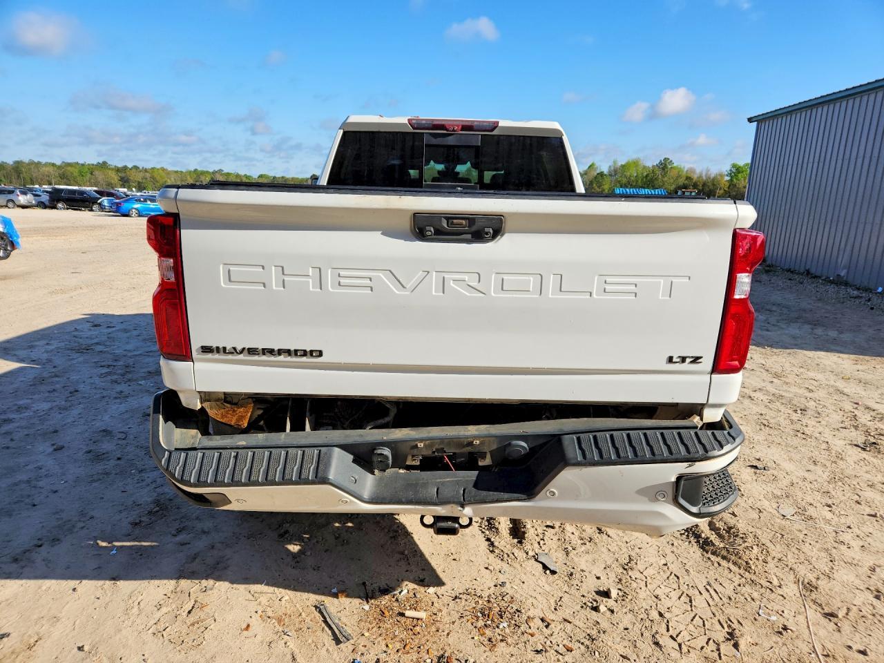 CHEVROLET SILVERADO