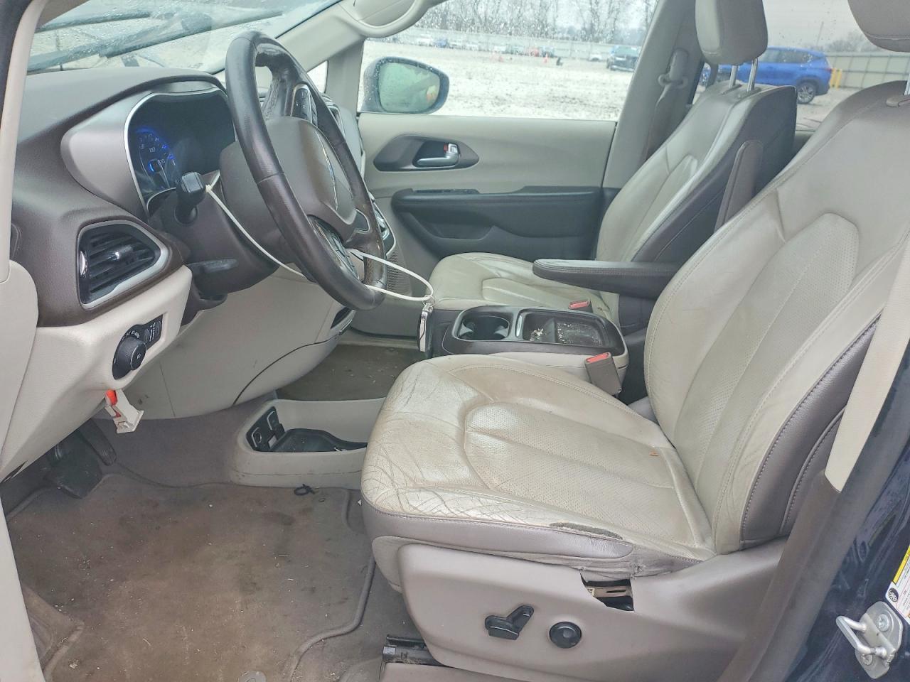 CHRYSLER PACIFICA