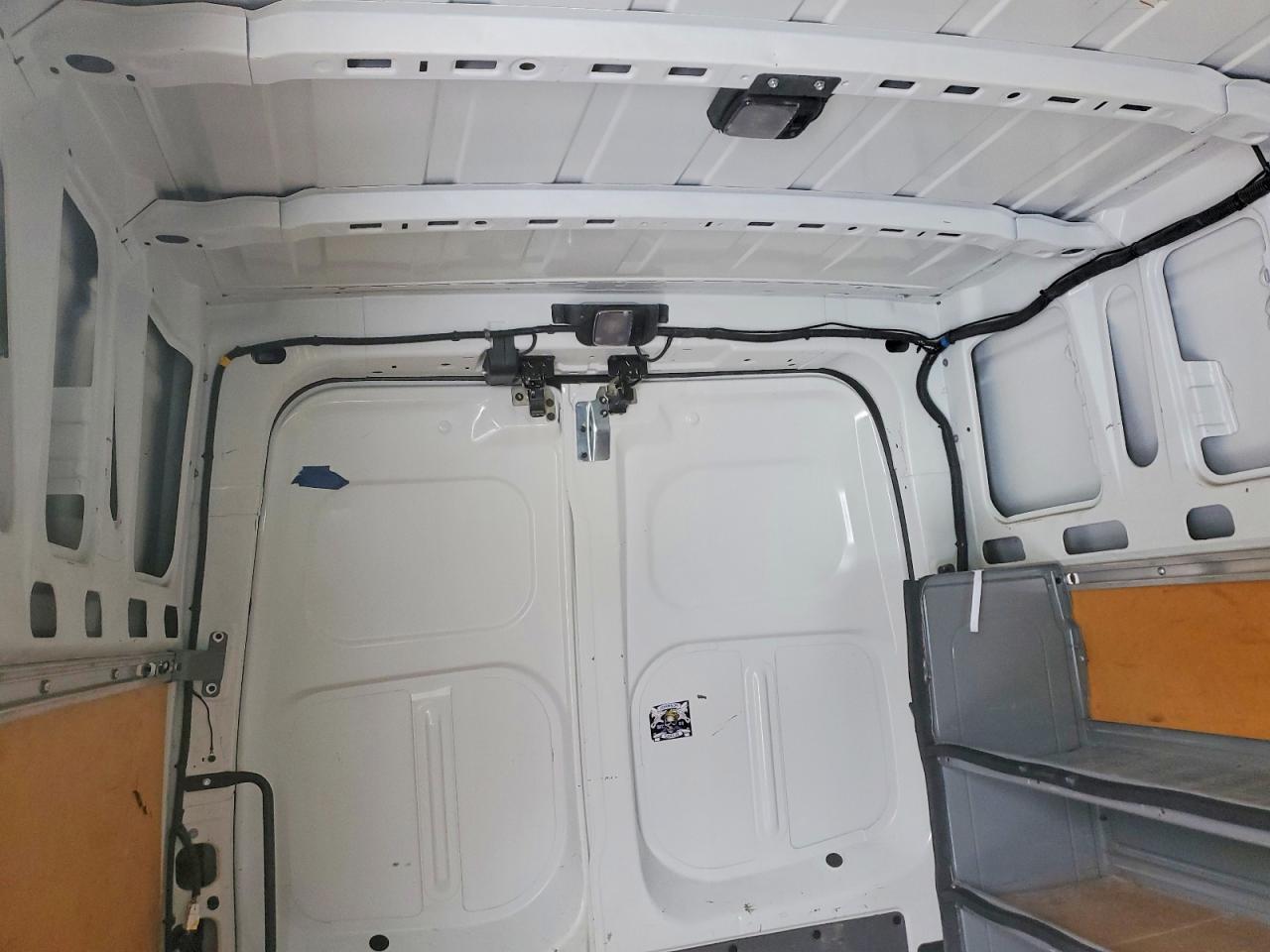 2018 NISSAN NV2500 — фото 10