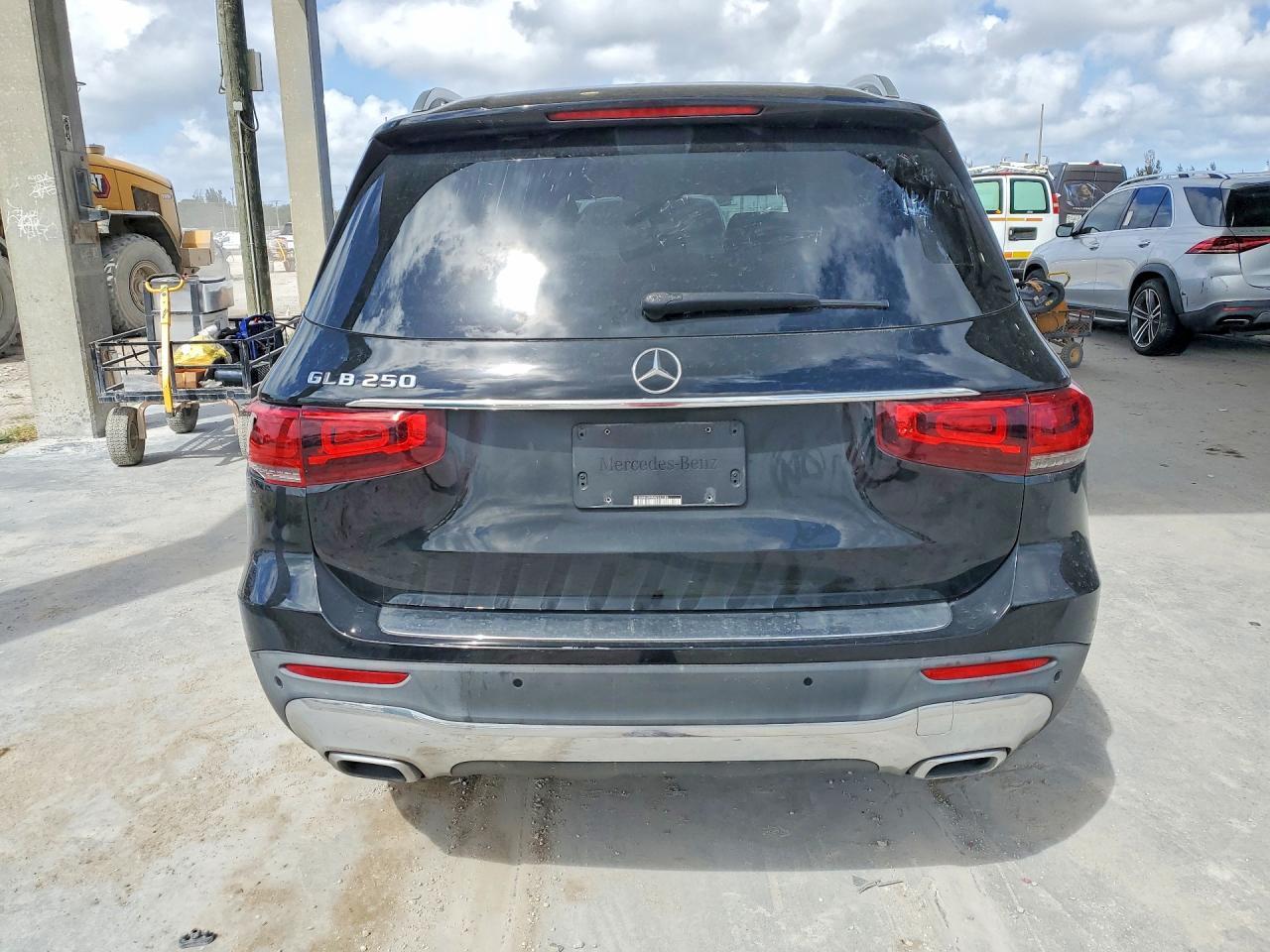 MERCEDES-BENZ GLB-CLASS