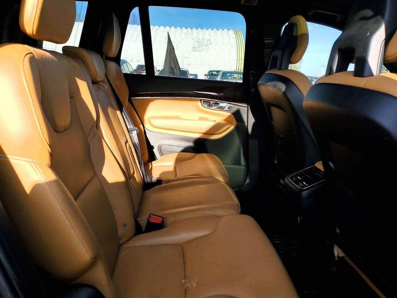 2016 VOLVO XC90 — фото 11